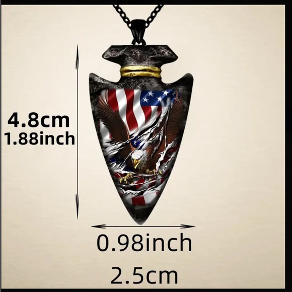 Patriotic USA American Flag and Eagle Arrowhead Design Black Unisex Necklace - Picture 3 of 7